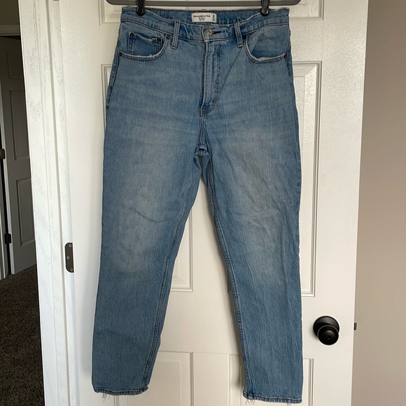 Abercrombie & Fitch Denim - Abercrombie & Fitch the Skinny High Rise Jean